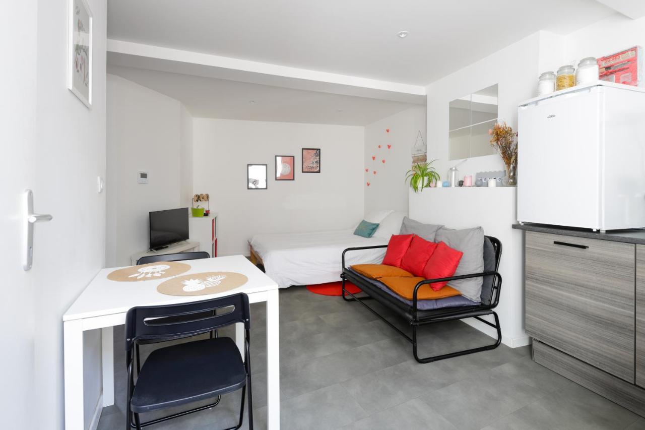 Charmant Studio, Au Coeur De La Ville De Риом Экстерьер фото