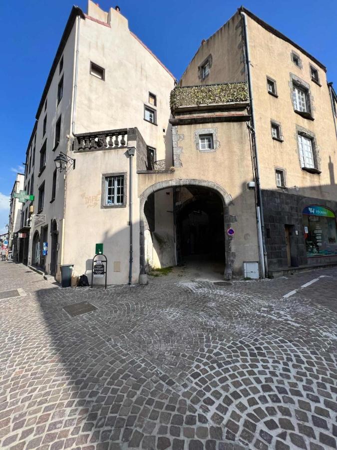 Charmant Studio, Au Coeur De La Ville De Риом Экстерьер фото