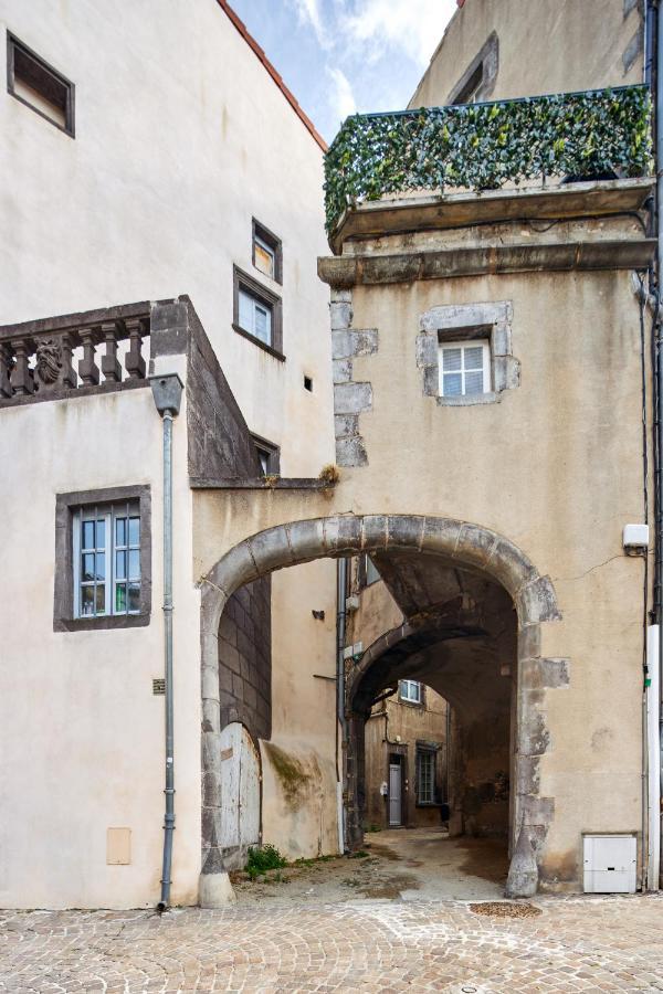 Charmant Studio, Au Coeur De La Ville De Риом Экстерьер фото
